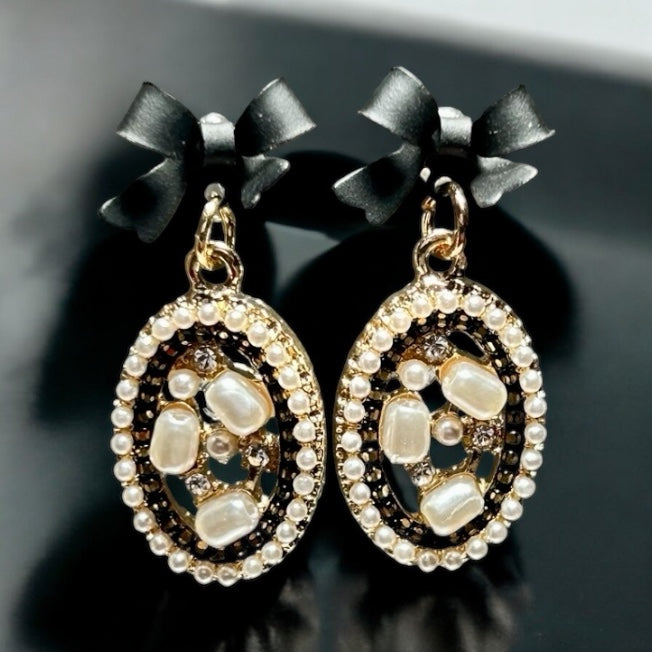 Gilded Age Black Bow Earrings