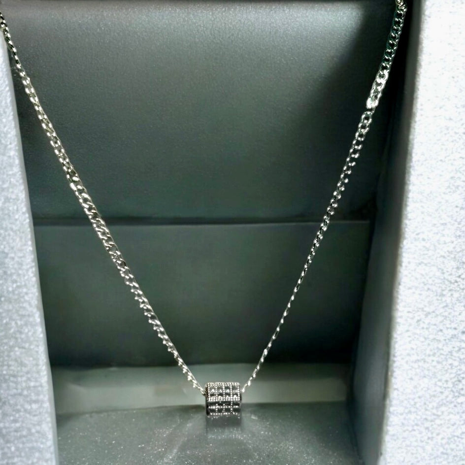 Cylindrical Pendant & Curb Chain