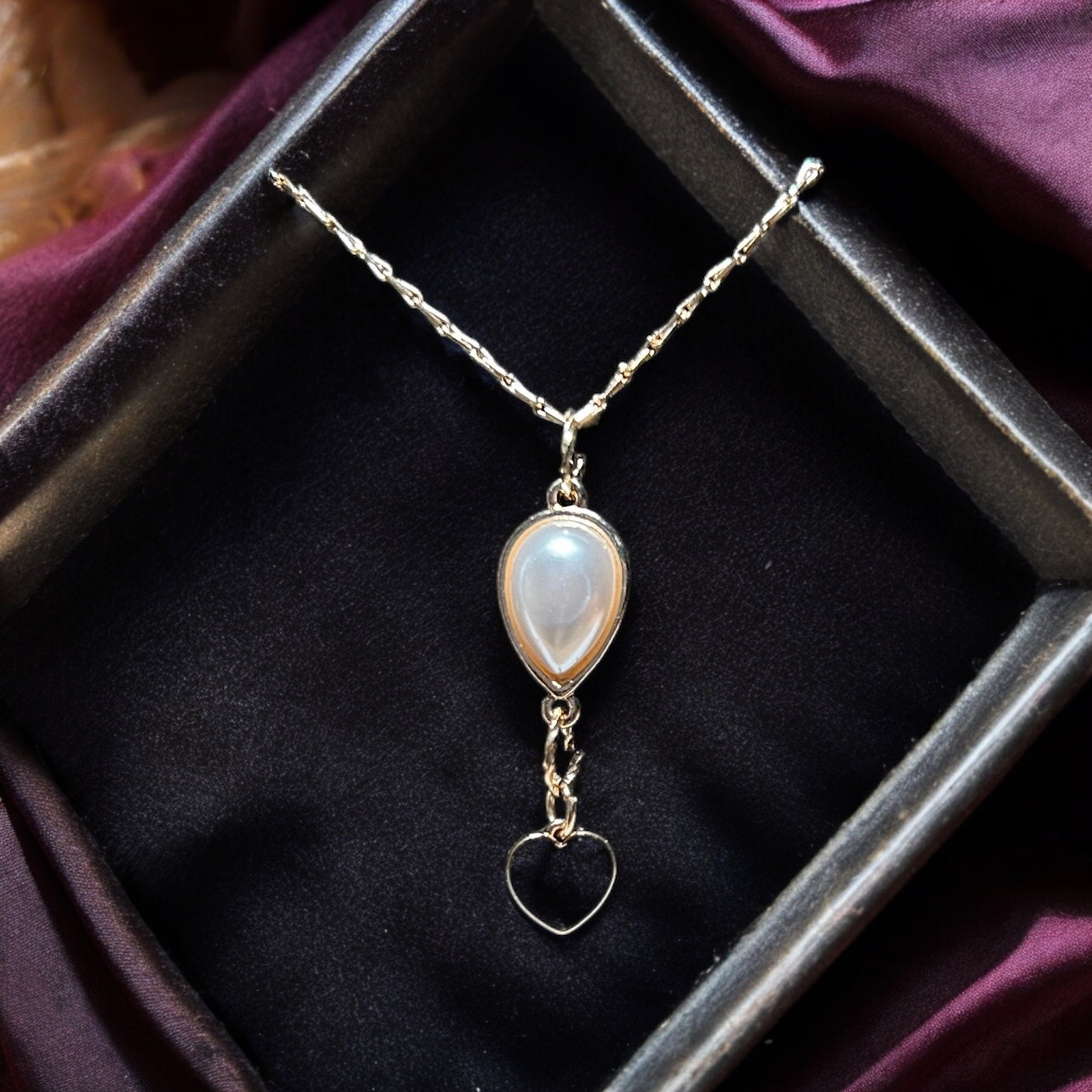 Sophisticated & Exclusive Opal Necklace