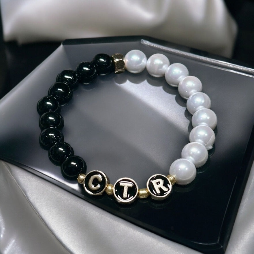 Elegant Black & White CTR