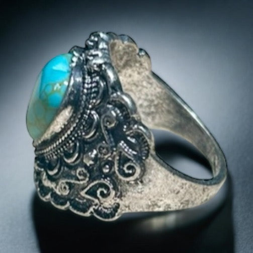 Vintage-Style Turquoise Ring