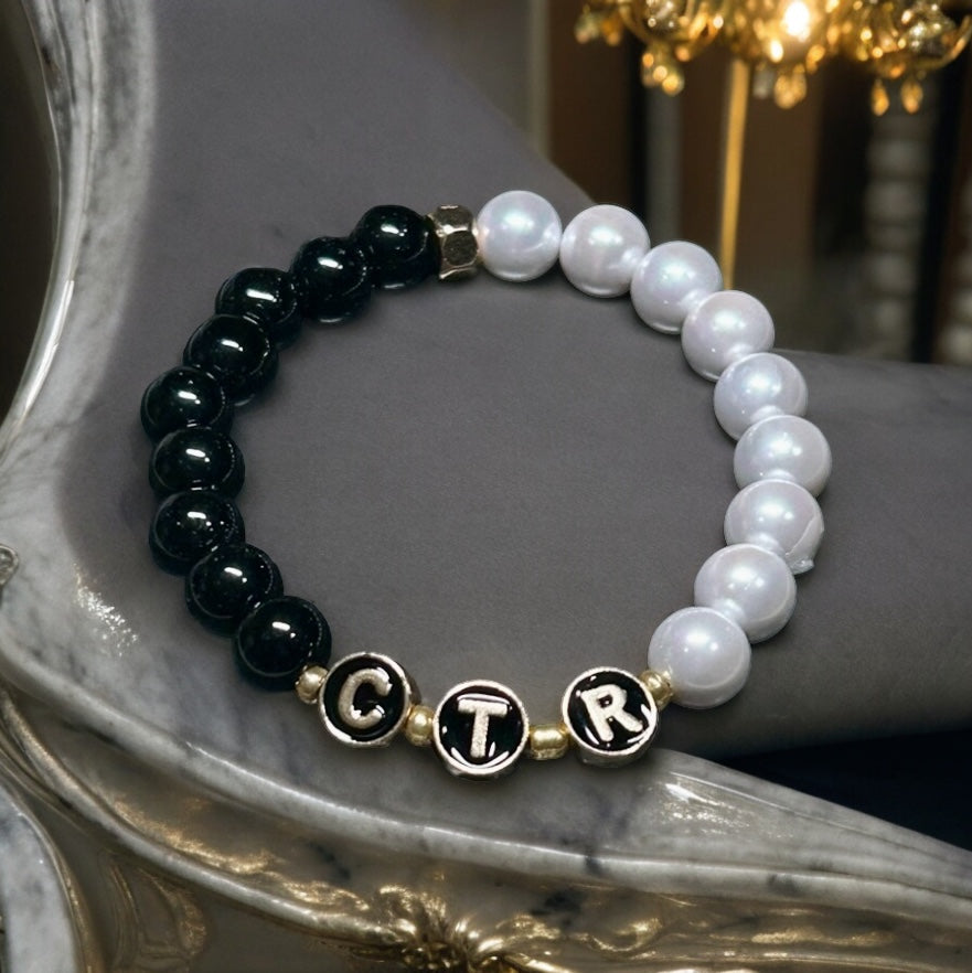 Elegant Black & White CTR