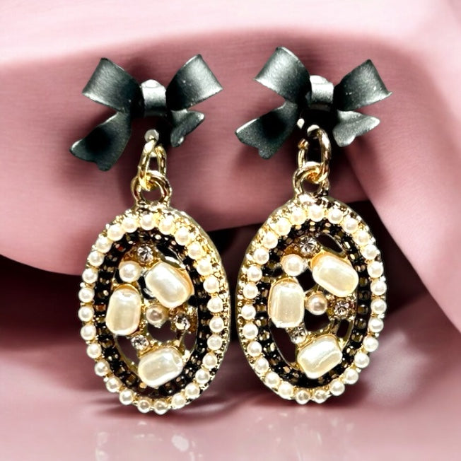 Gilded Age Black Bow Earrings