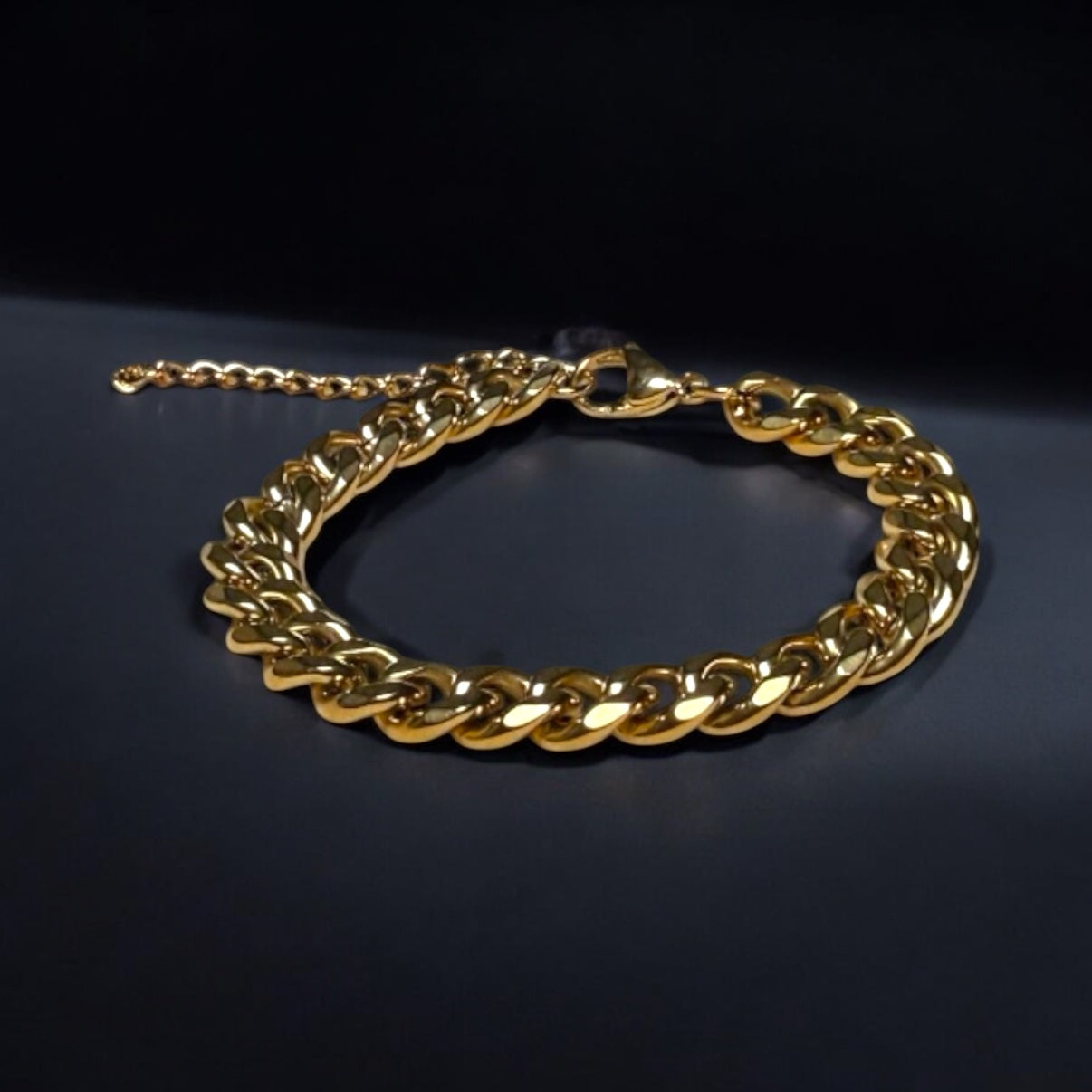 Gold Curb Chain Bracelet