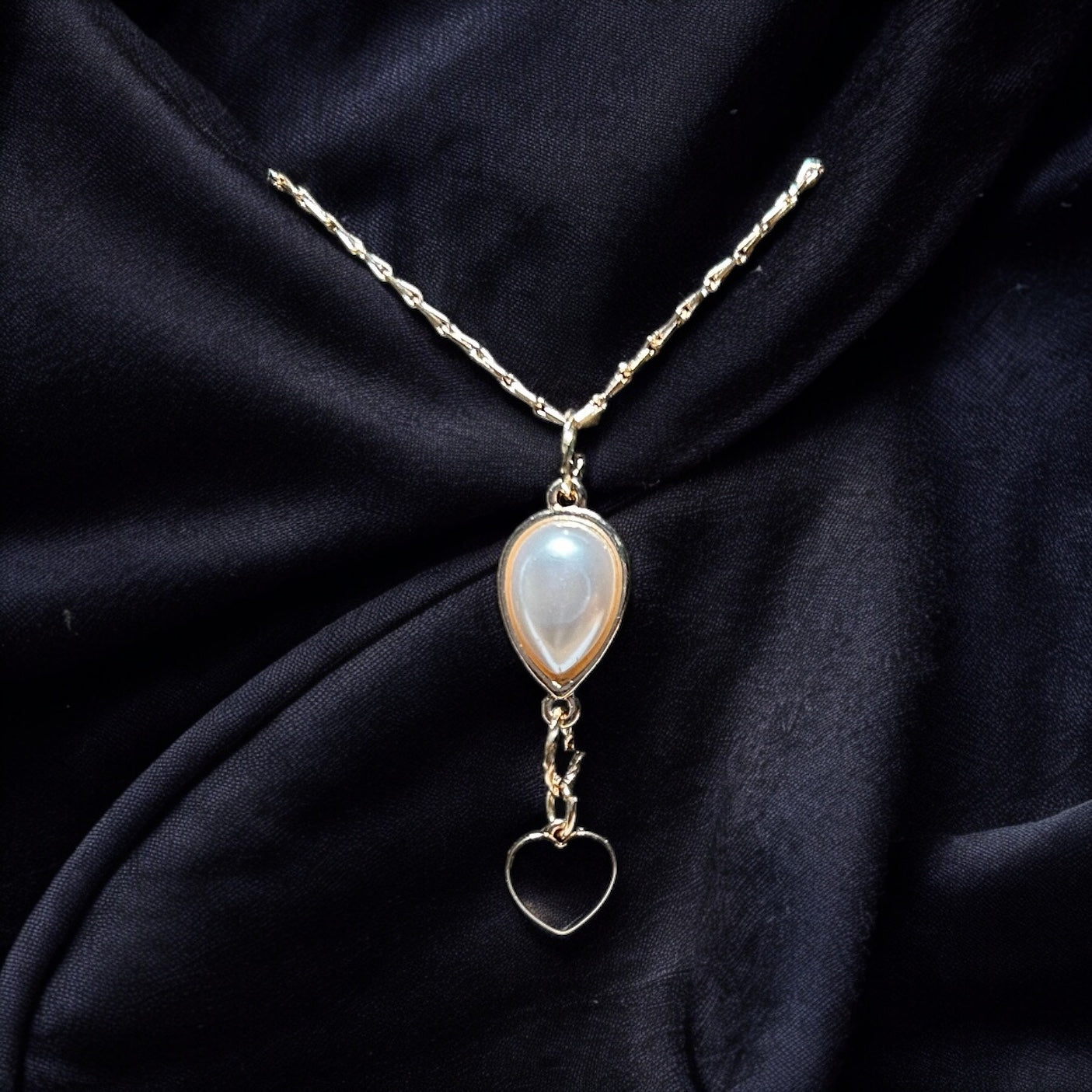 Sophisticated & Exclusive Opal Necklace