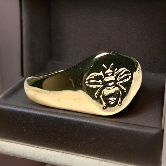 Men’s Bee Signet Ring