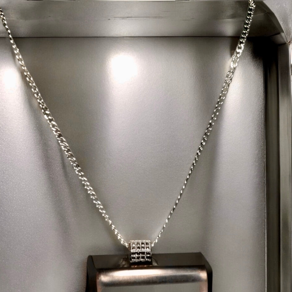 Cylindrical Pendant & Curb Chain