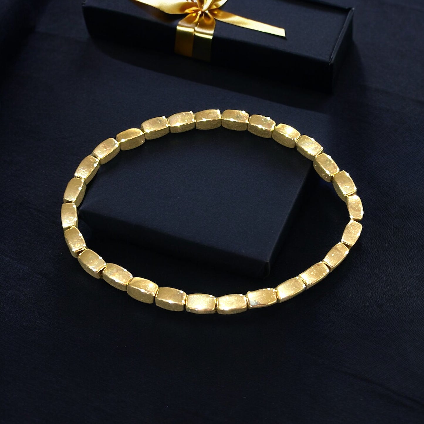 Minimalist Black Tie Gold Glass Bracelet