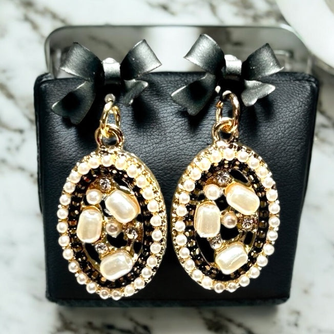 Gilded Age Black Bow Earrings