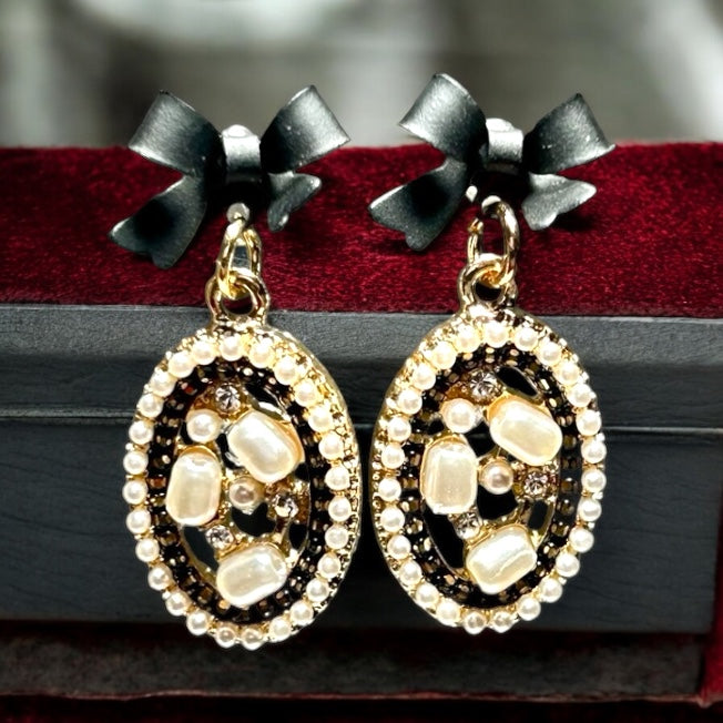 Gilded Age Black Bow Earrings