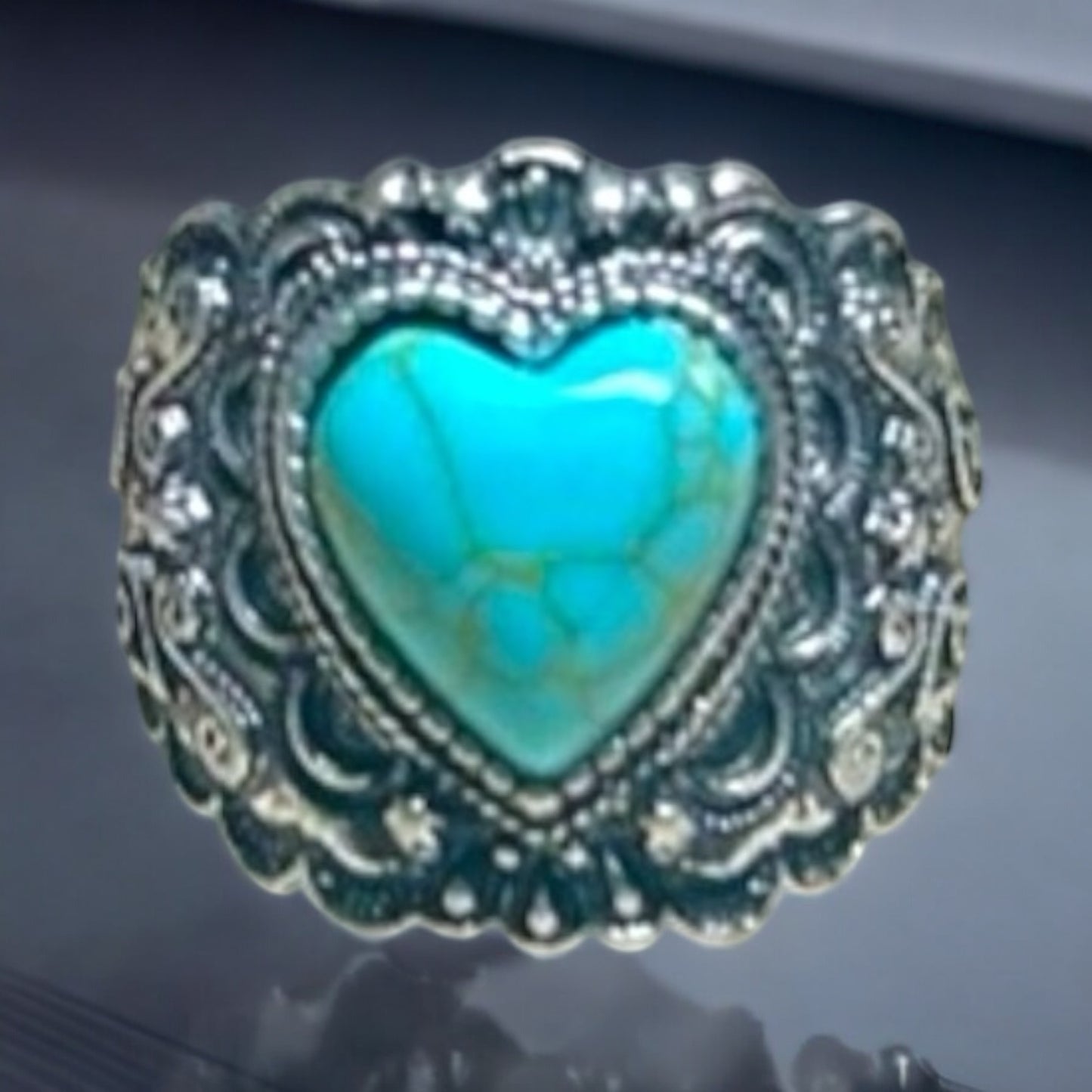 Vintage-Style Turquoise Ring